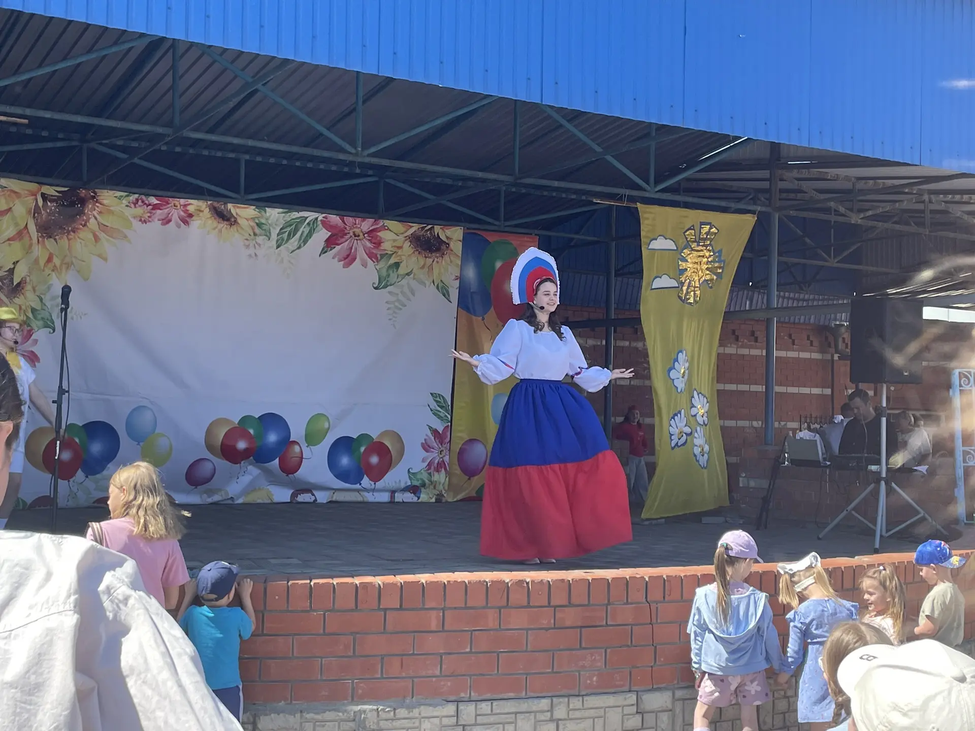 Сегодня, 01.06.2026 на центральной площади с. Топчиха состоялось праздничное мероприяти...
