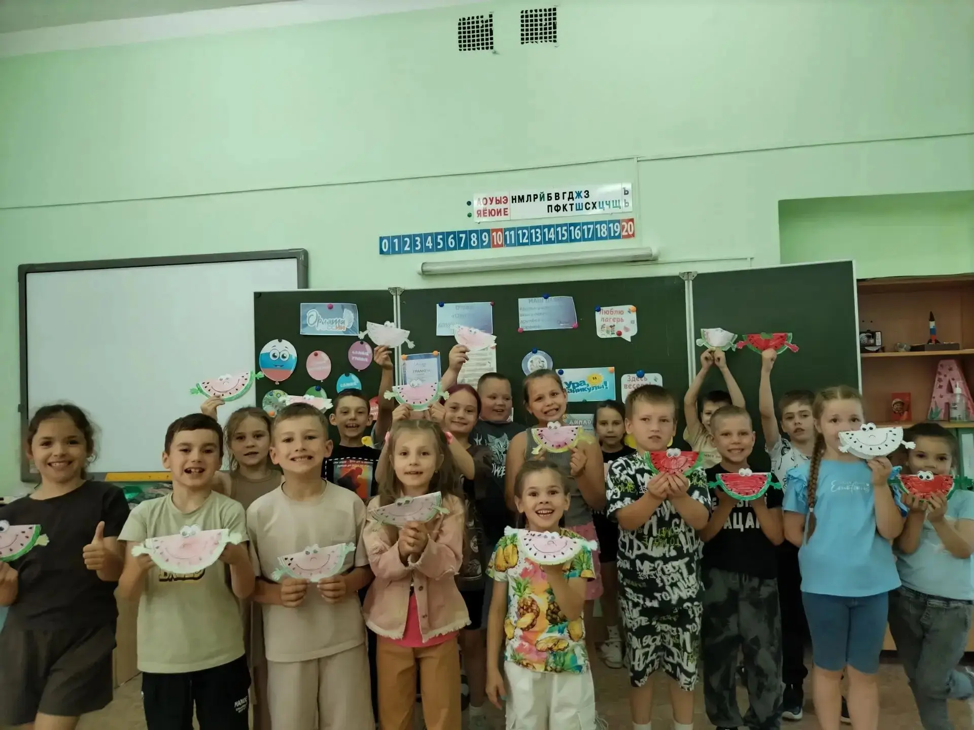 🌞 13‑й день в лагере «Улыбка»: приключения юных орлят продолжаются! 🌞

Привет, друзья! Делимся ярк