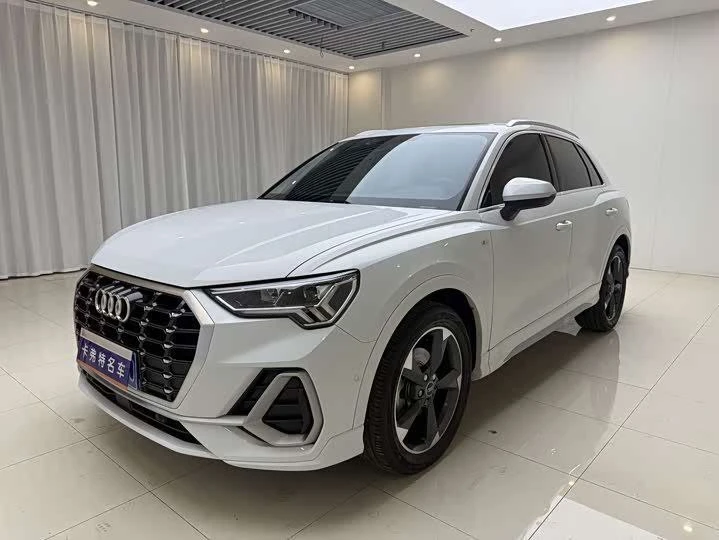 🚘 Audi Q3 2021 35 TFSI Fashion Dynamic Edition!

⚙️ Основные характеристики:
🔺 Модель: Audi Q3
🔺 