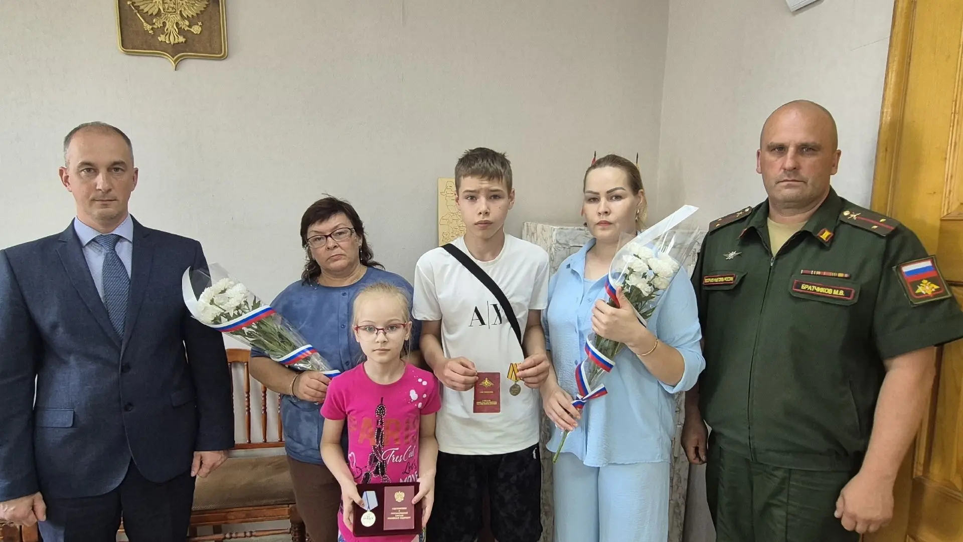 Сегодня в администрации Омутнинского района состоялась торжественная церемония вручения государствен