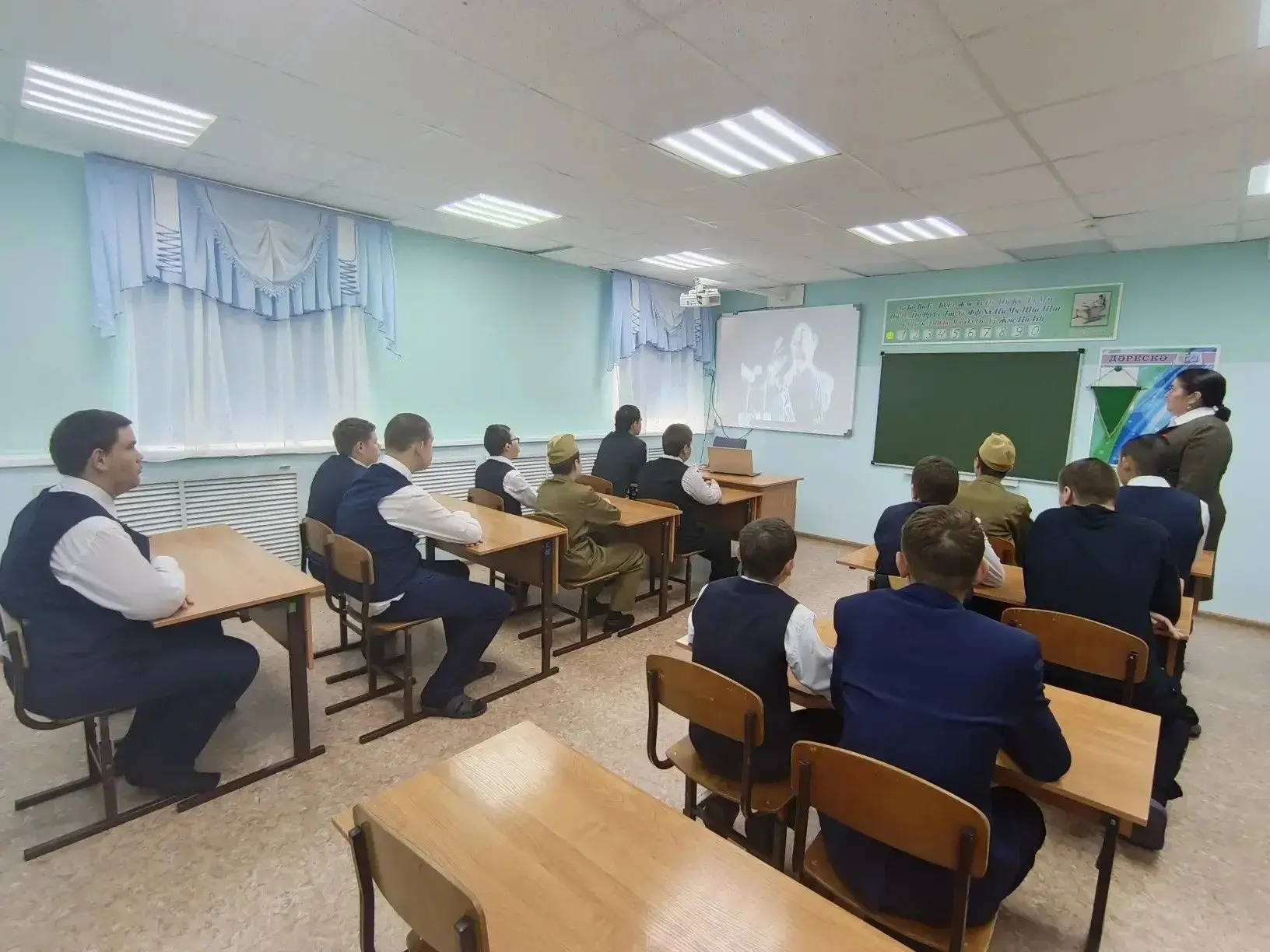 8 мая в школе-интернат состоялся просмотр видеороликов «Нюрнберг. Без срока давности» :...
