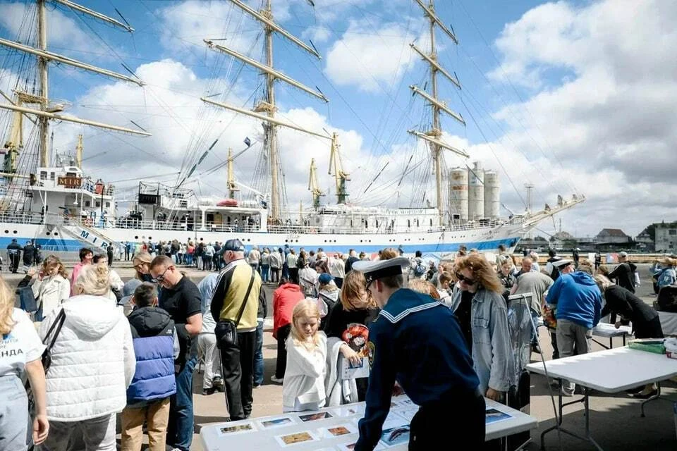 В Калининграде на фестивале в порту можно будет посетить парусники «МИР», «Крузенштерн» и «Седов»⛵️
