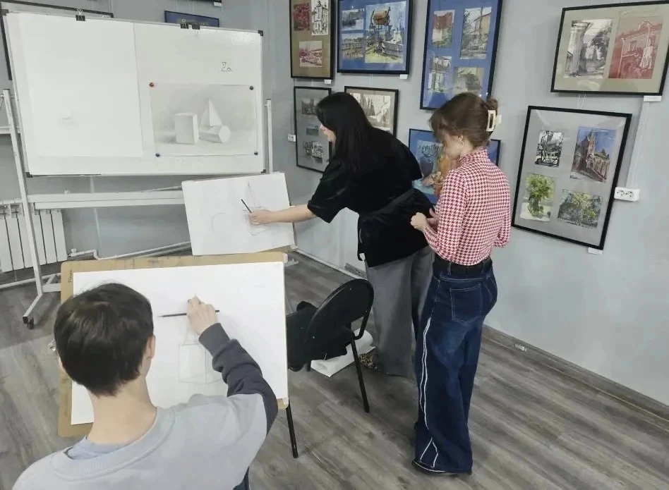 🗣 16 мая прошел Арт-практикум для преподавателей и учащихся художественных школ «Основ...