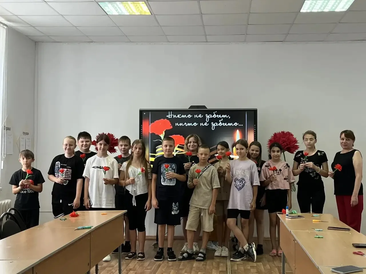 22 июня отряд «Цунами» посетил Детско-юношеский центр. Для ребят провели мастер-класс «...