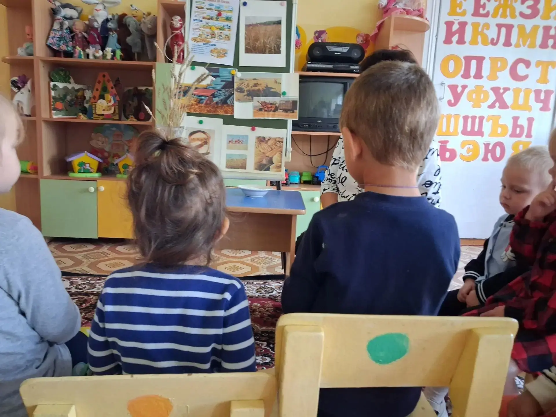 В группе "Пчелки" детского сада прошло увлекательное мероприятие «От зёрнышка до хлеба»...