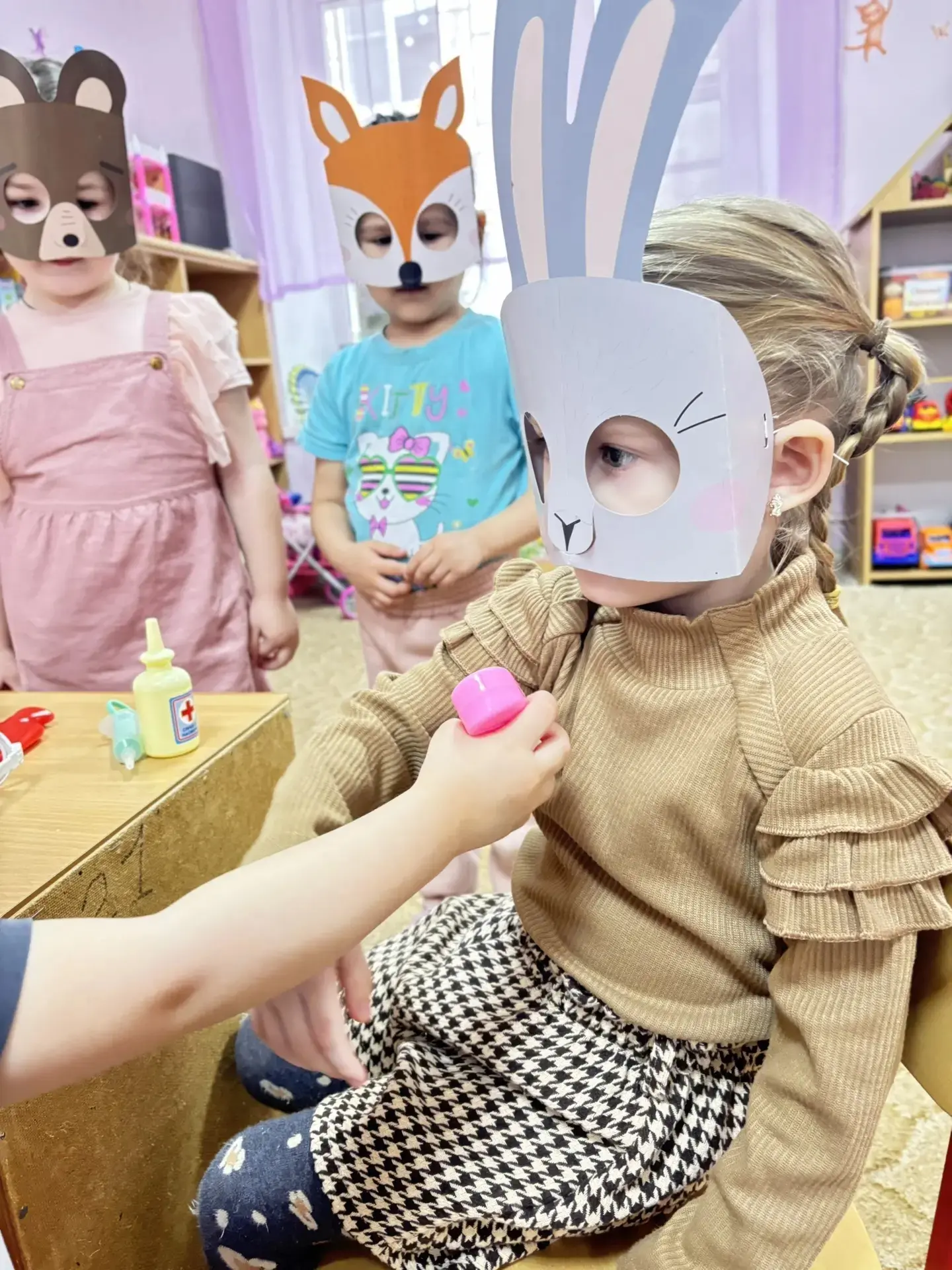 Сегодня воспитанники группы 01 примерили на себе профессию ветеренар😊