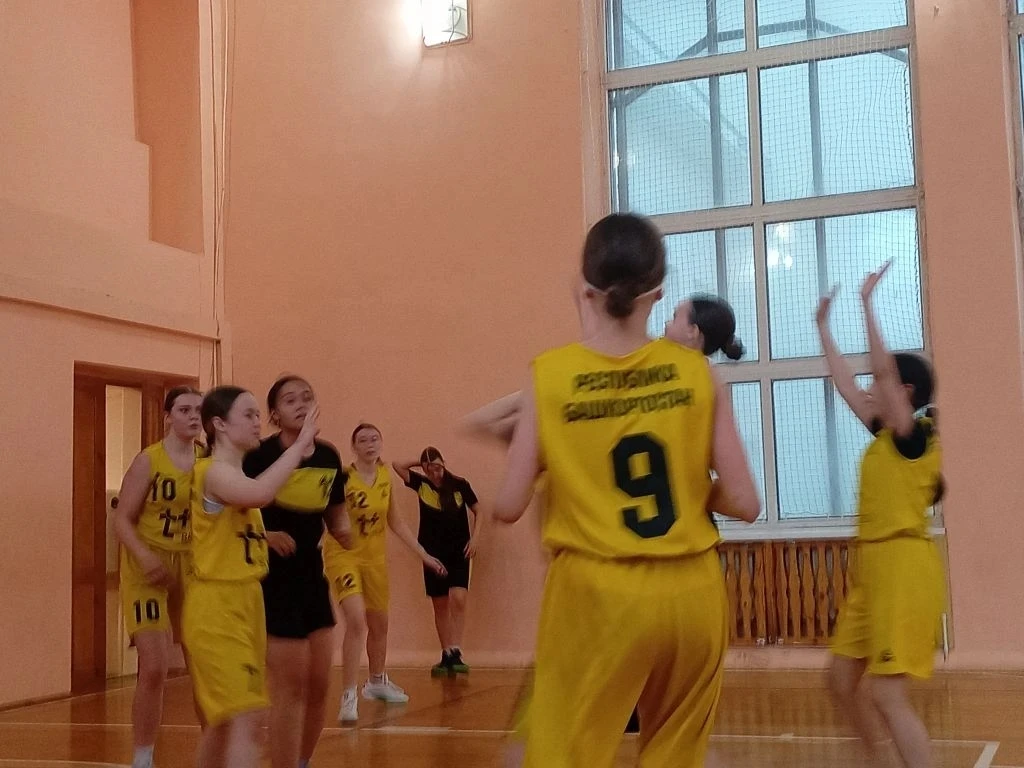 🏀С 7 по 15 апреля проходят соревнования по баскетболу на Кубок им.Ю.Гагарина среди юношей и девушек 