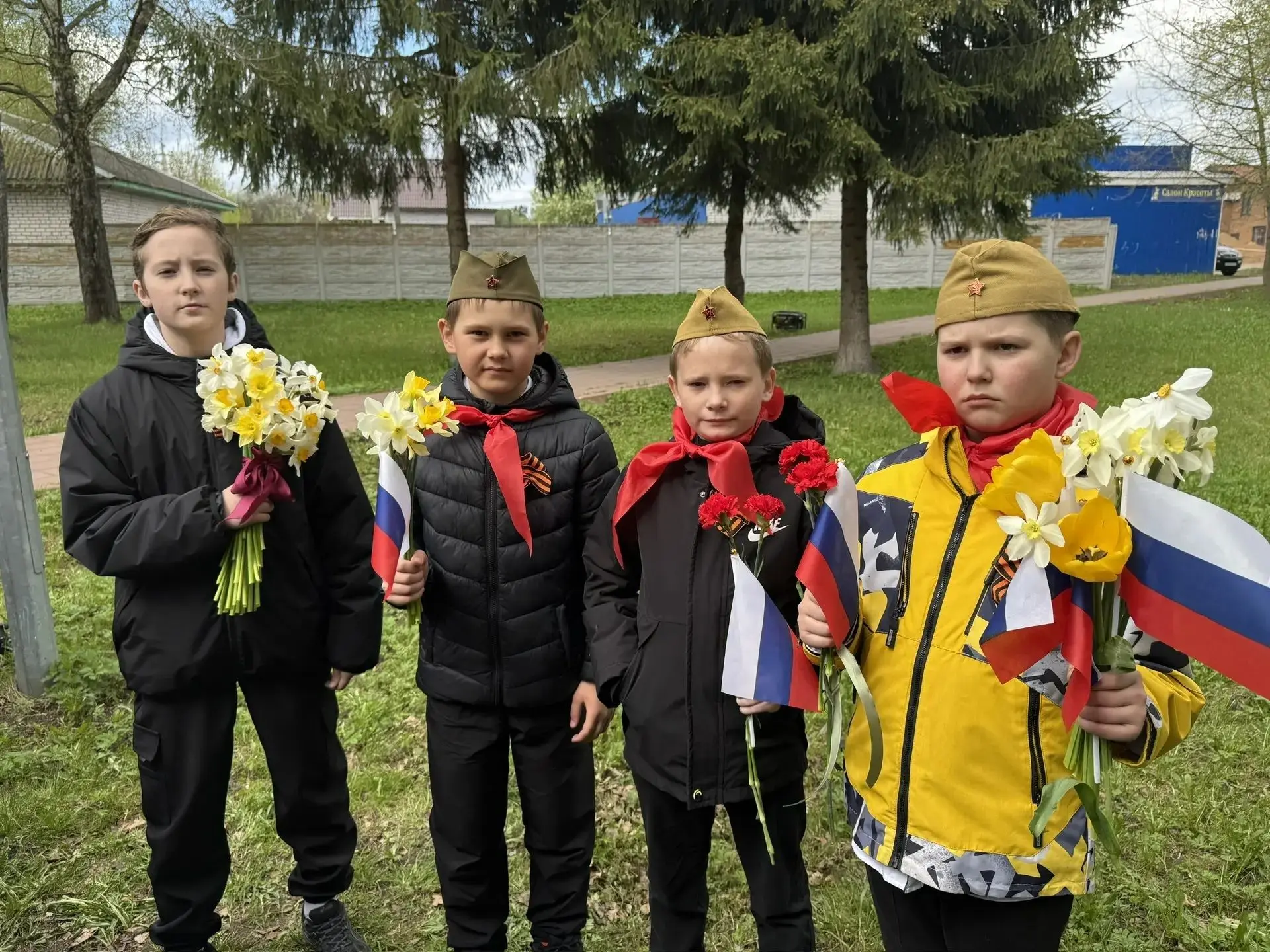 9 Мая: «Бессмертный полк» и память поколений🇷🇺 Сегодня ученики и педагоги ЦО №6 приняли участие в то