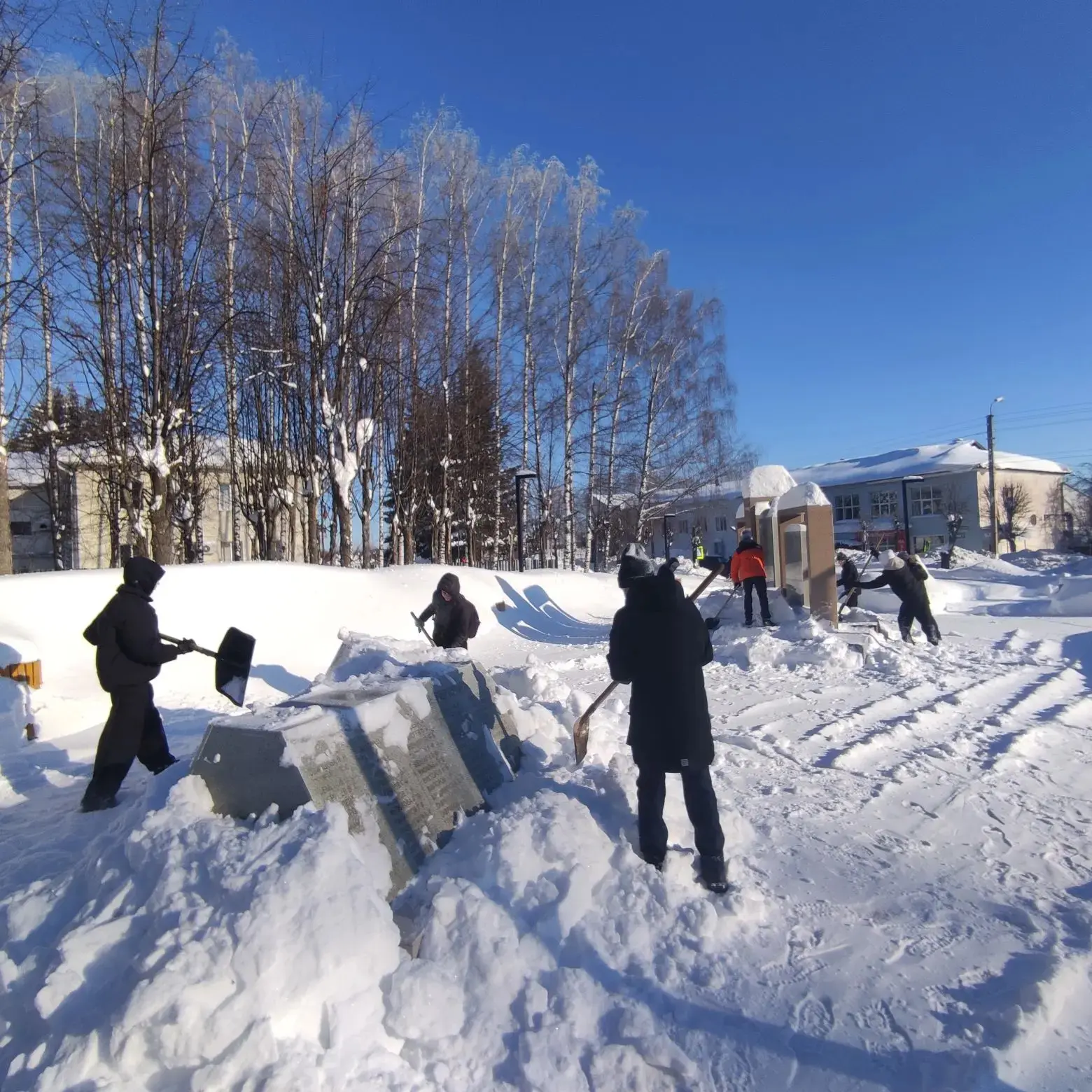 🗓️В рамках месячника оборонно-массовой, спортивной и патриотической работы учащиеся школы продолжают