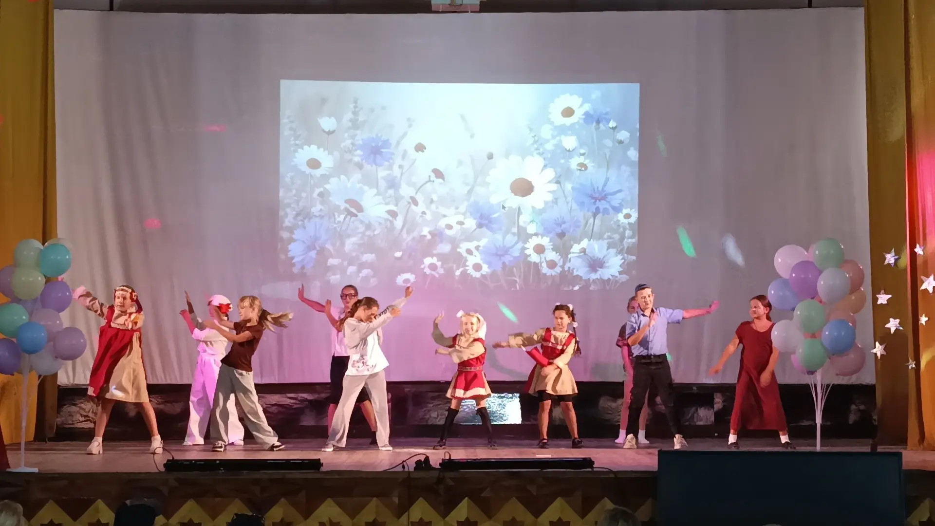 Что творилось вчера в нашем  Крымскорозовском Доме культуры!
