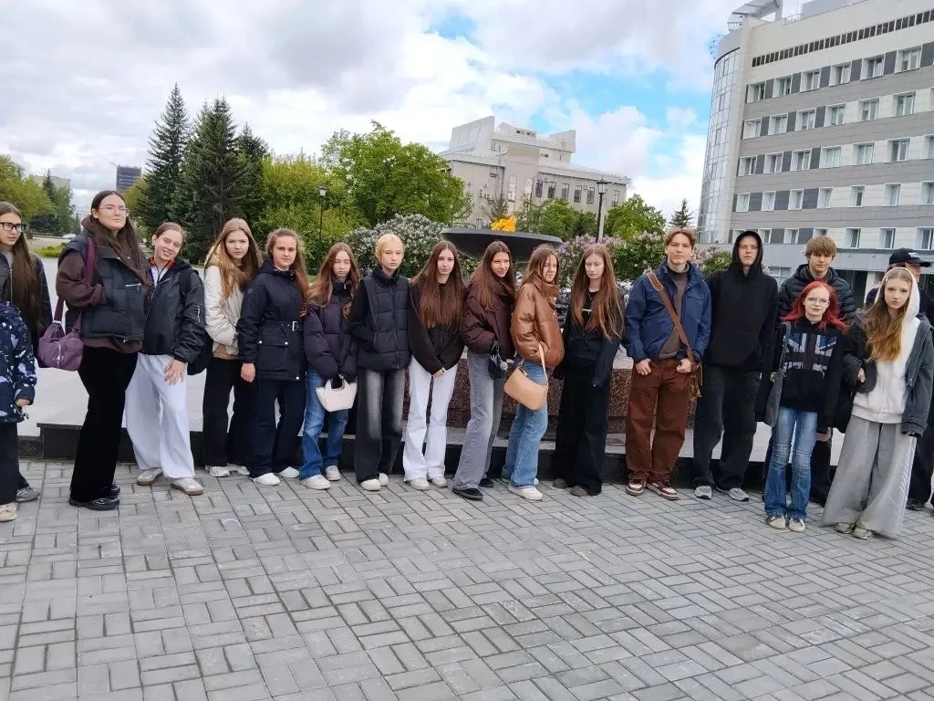 22.05 учащиеся 8б класса посетили Музей военной истории. 🪖 Ребята были впечатлены экспозициями, отра