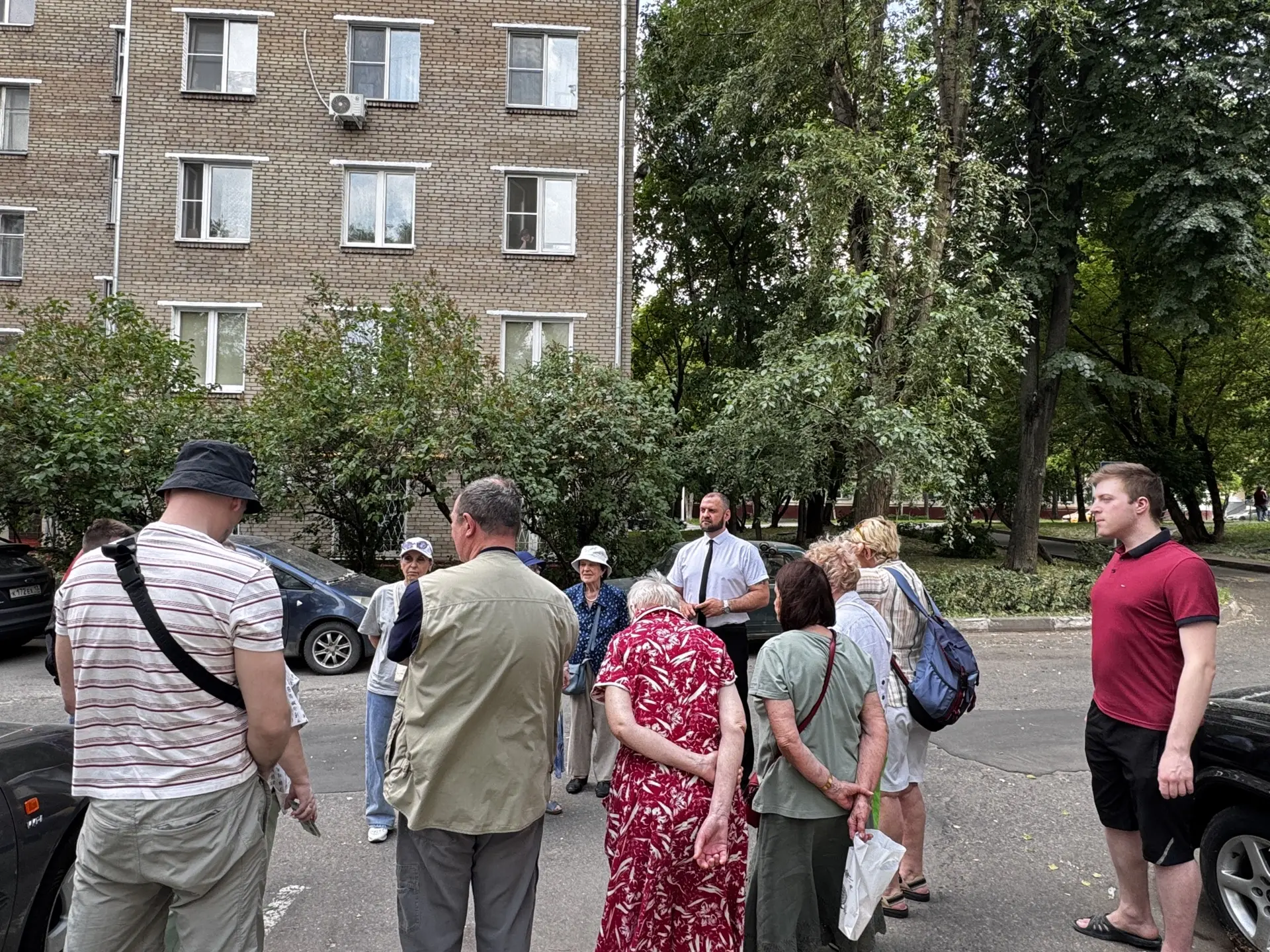 🧐 КОНТРОЛЬ КАЧЕСТВА ГОРОДСКОЙ СРЕДЫ: ЧЕСТНЫЙ РАЗГОВОР НА МЕСТАХ

Сегодня и.о. главы управы района К
