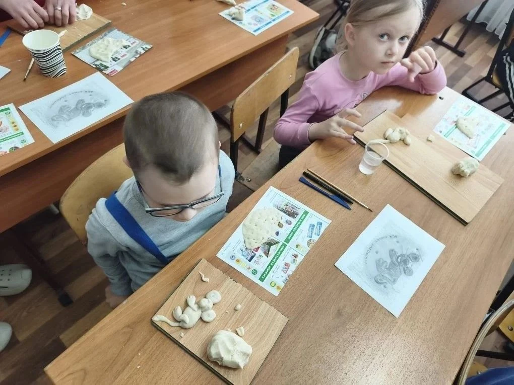 Сегодня ребята отлично провели время на детской игровой площадке! 🎉 Сколько было смеха...