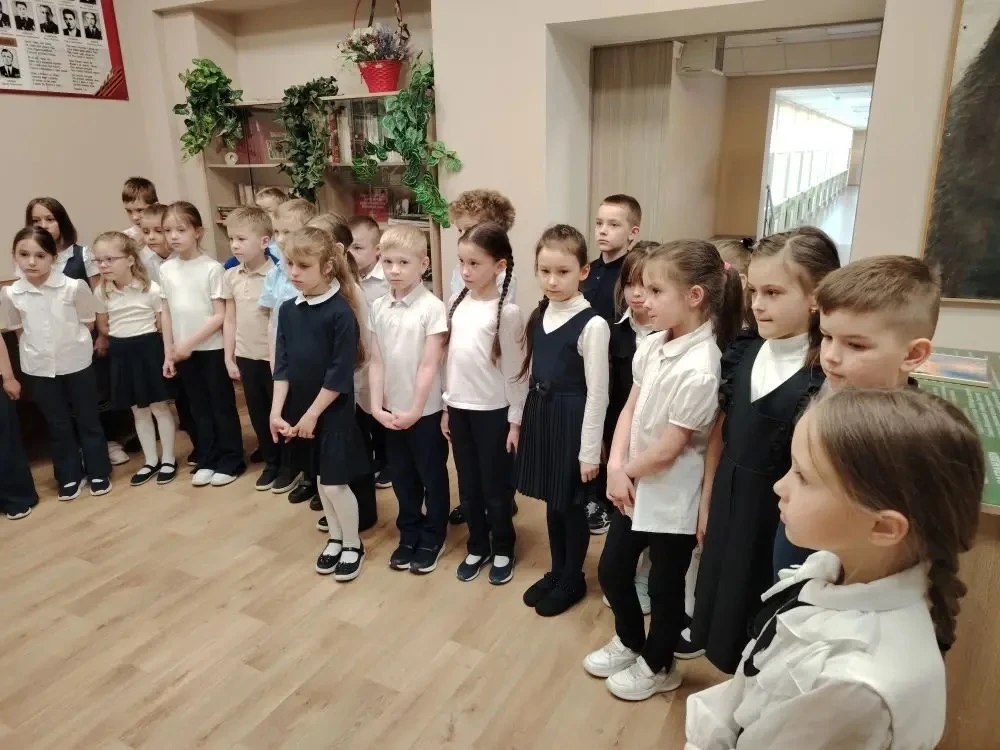 В преддверии празднования Дня Победы ученики 2 э класса  познакомились с музеем Боевой Славы, создан