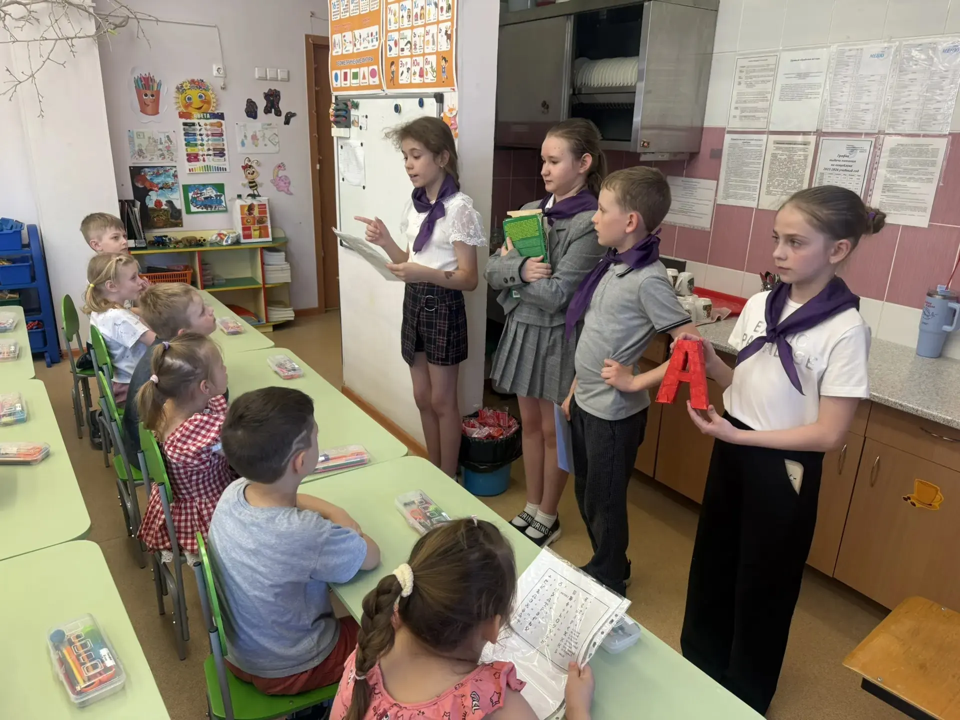 В рамках программы "Орлята-дошколятам" ко Дню славянской культуры и письменности Орлята 3Д провели в