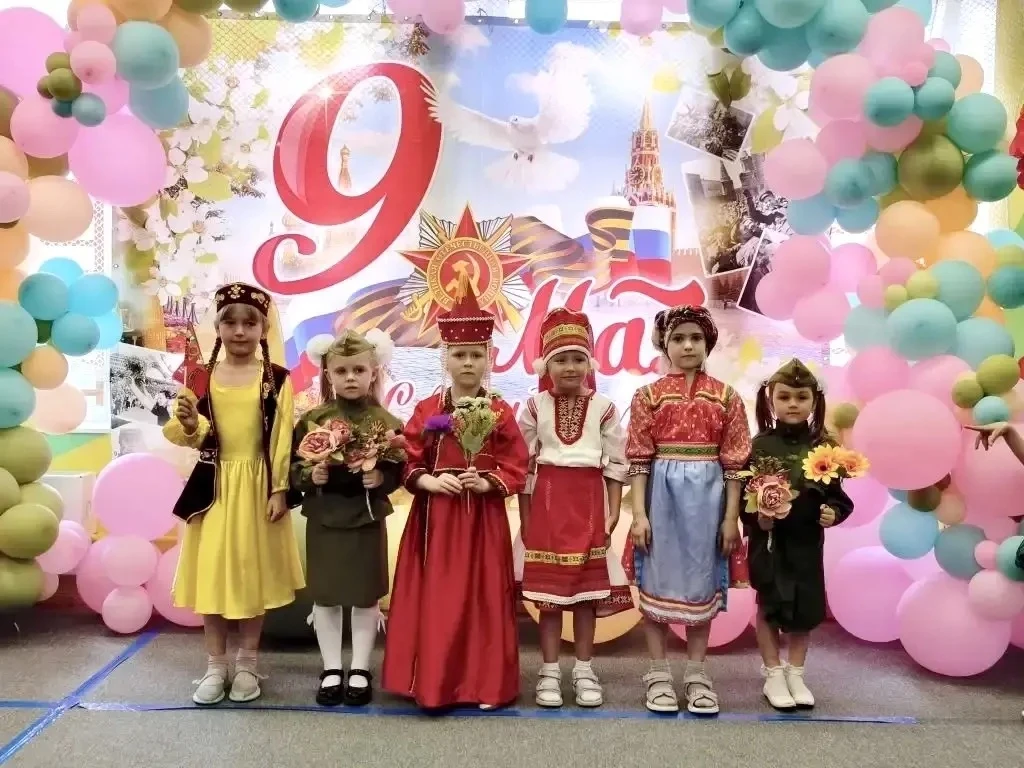 ПРАЗДНИК ПОБЕДЫ  в дошкольных группах   🌟 Малыши и воспитатели нашего Образовательного квартала от в