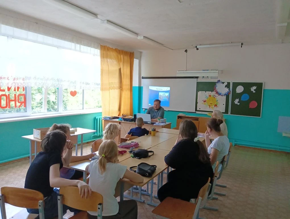 Десятый день в пришкольном лагере «Ласточка» оказался насыщенным и увлекательным.

Утром все дети со