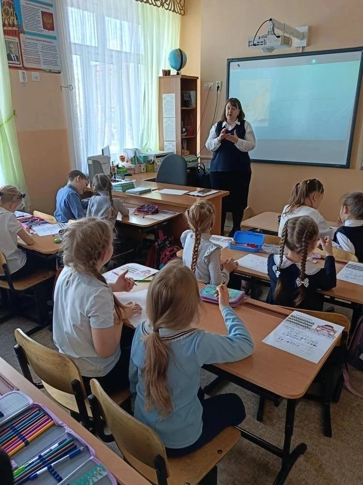 ✨ Заколдованный первоклассник: приключение в рамках Недели психологии! ✨   На этой неделе в нашей шк