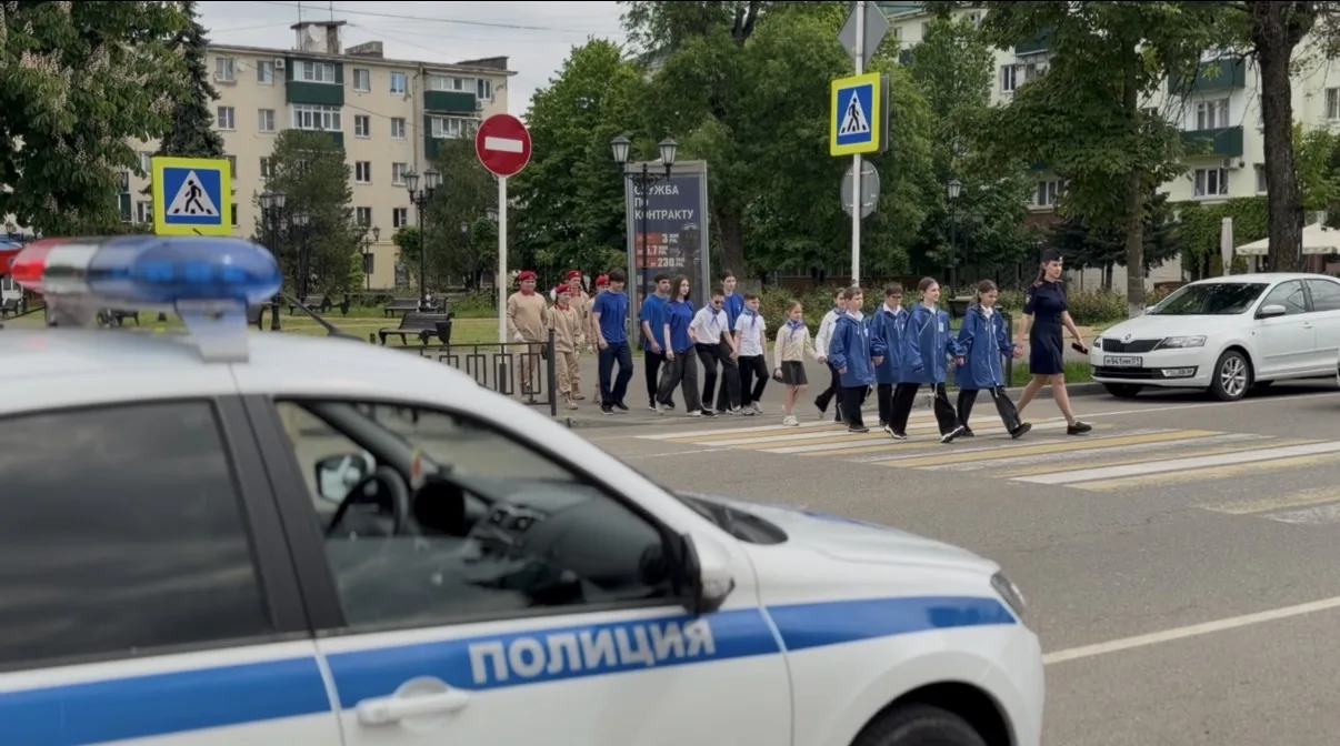 В День детских общественных организаций наш «Пешеходный патруль» вышел на маршрут в Городском парке 
