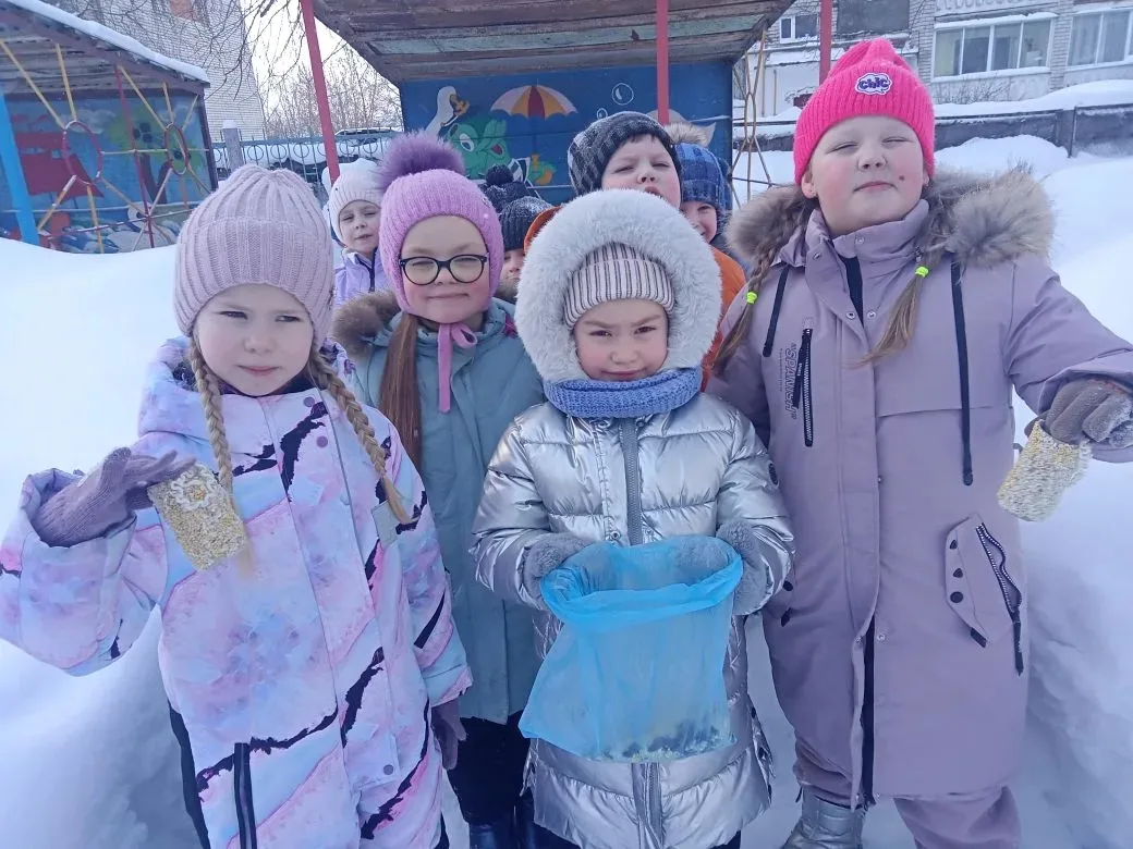 🌬 В подготовительной группе «Смешарики» прошло тематическое занятие на свежем воздухе ...