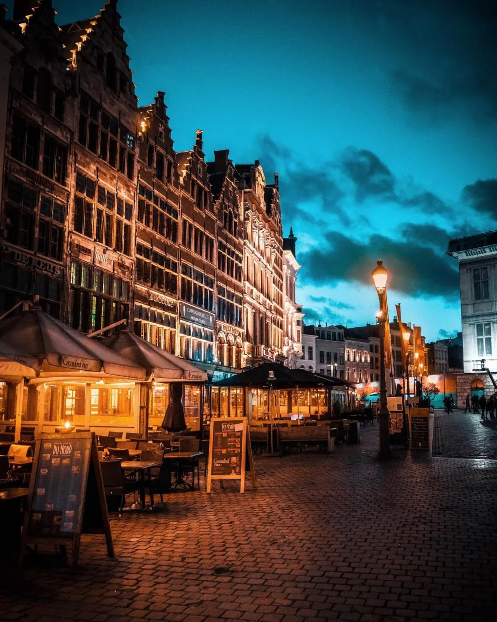 Заканчиваем день с прекрасным ночным видом:

📍Антверпен, Бельгия 🇧🇪

Мир Путешествий 🌍 Подписать