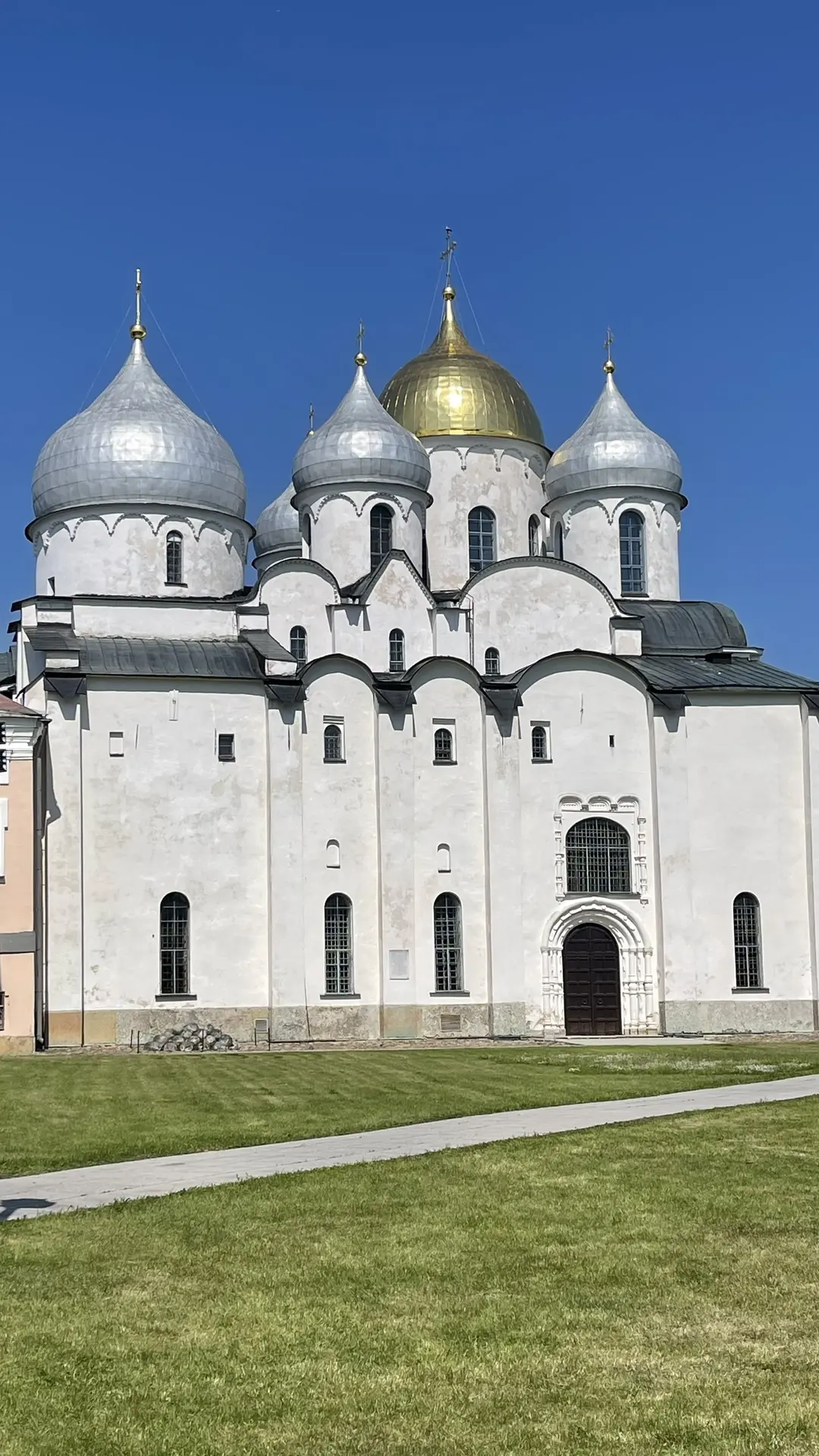 ВИНО — это огромный тусовочный мир людей, которые обожают яркие эмоции, встречи, впечат...