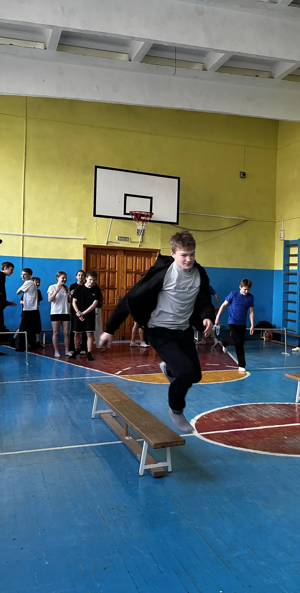 Будь здоров 🏋🏻  В рамках Недели здоровья в нашей школе прошли спортивные эстафеты «Будь здоров»! 💪⚡ 