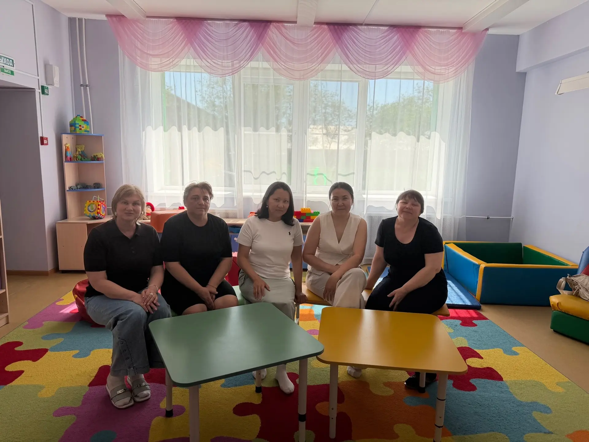 В комбинированной группе «Ладушки», состоялось родительское собрание на тему: «Играем в...