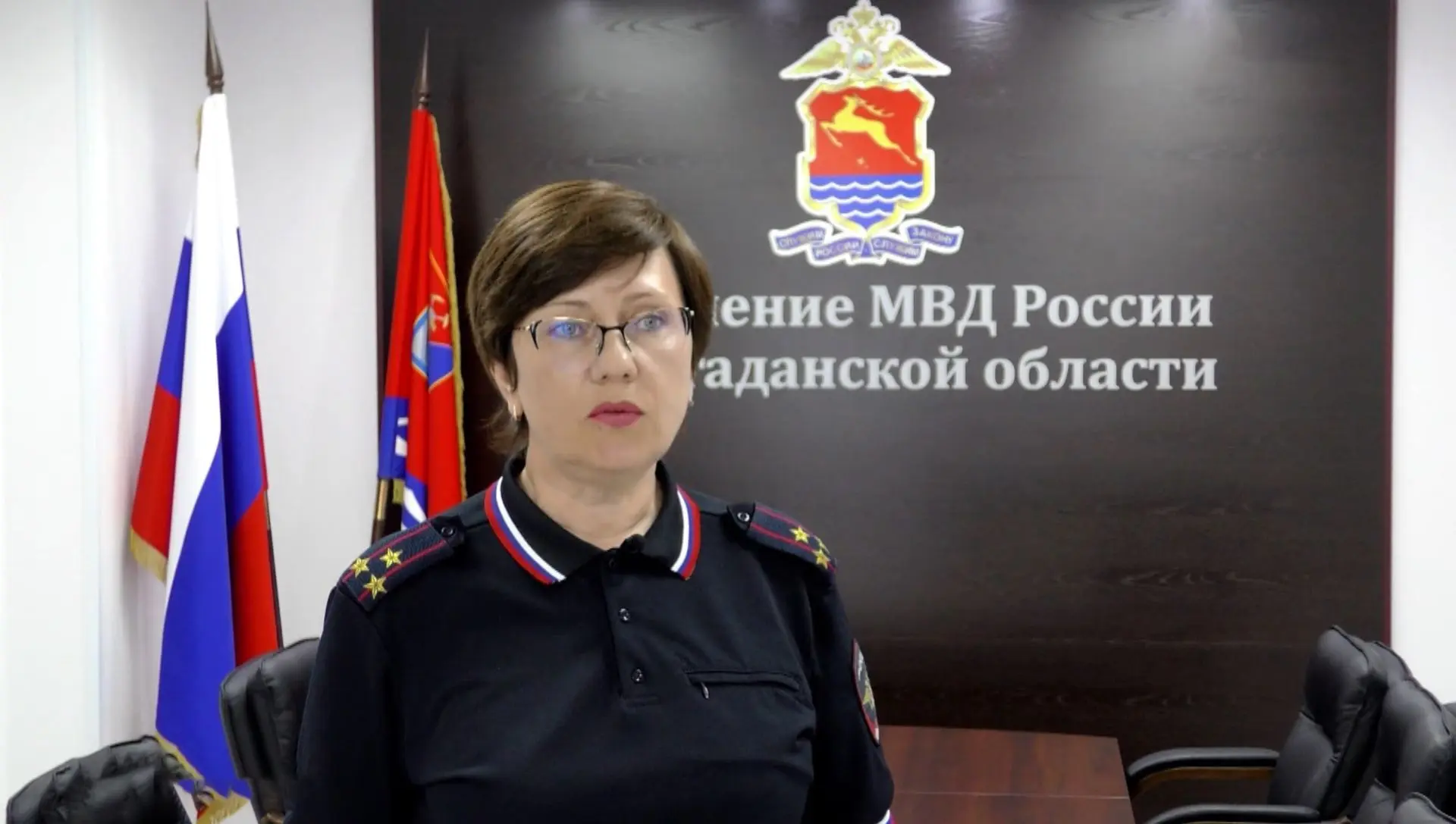 Детям до 16 лет находиться на улице ночью без сопровождения взрослых запрещено
 За прогулки после 22