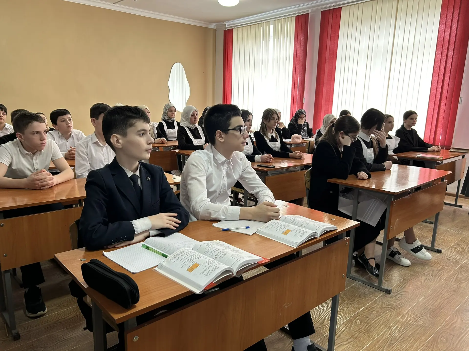 18 марта – особенная дата в нашей истории, день, когда Крым воссоединился с Россией. 🇷🇺 В этот знаме