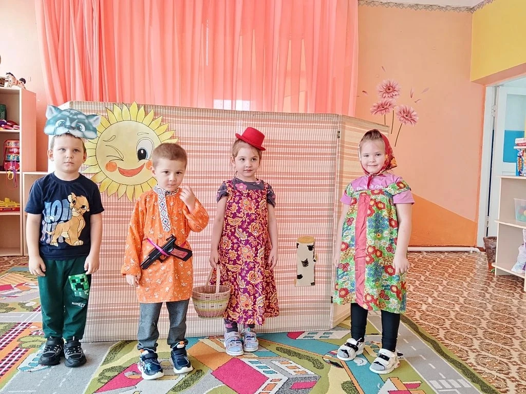 В рамках тематической  недели "Театральная весна" дети средней группы показали инсценир...