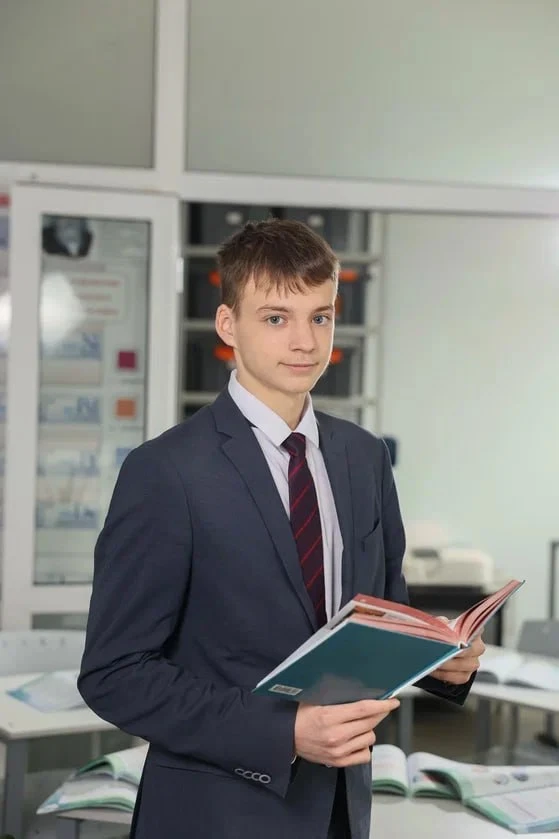 #гордимся_67 
Поздравляем выпускника лицея Александра Климова, который получил 100 баллов на ЕГЭ по 