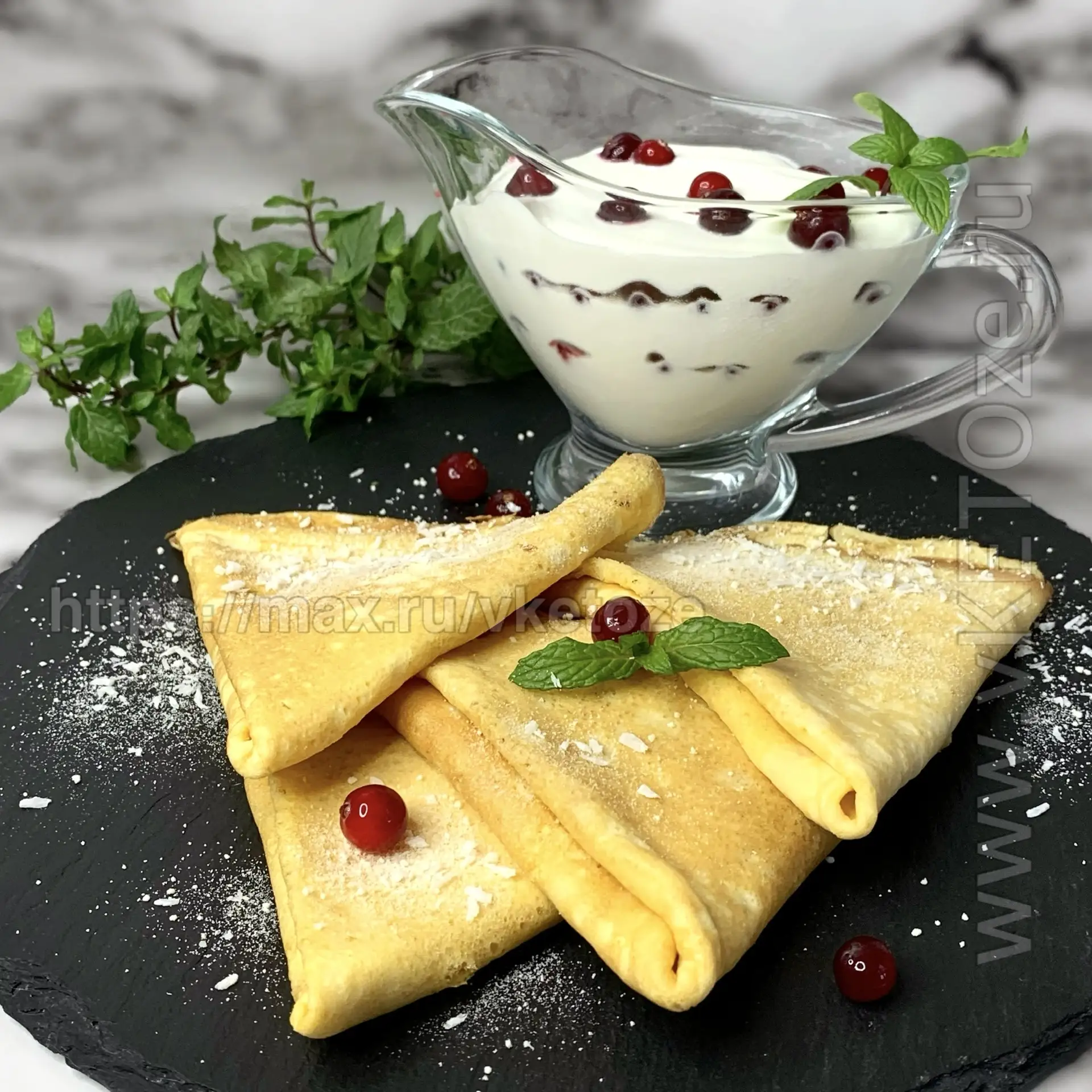Блины «Крем чиз» 🥞 (КЕТО-рецепт)  ▫️Яйца - 3 шт. ▫️Сливочный сыр (Cream Cheese)      или сыр «Филаде