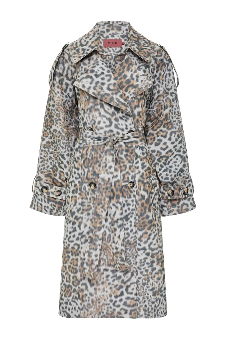 Плащевая ткань, с модным  анималистичным принтом  Max Mara.