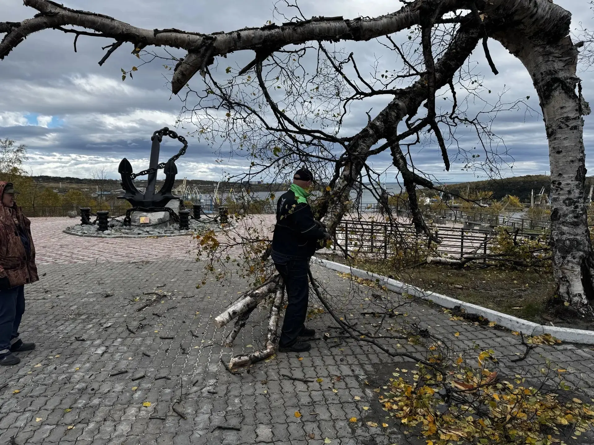 Продолжаем ликвидировать последствия непогоды