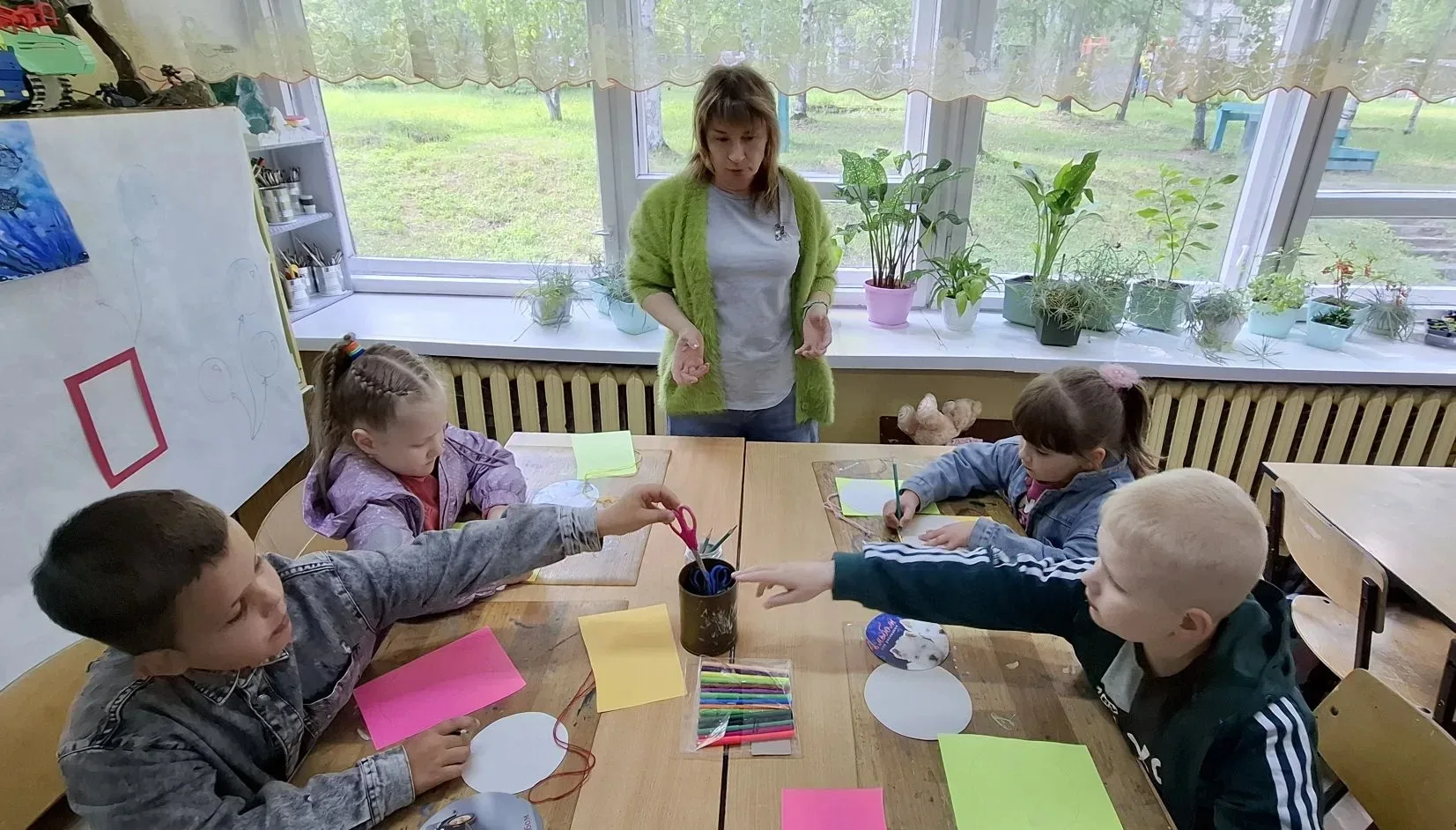 🦋Сегодняшний день в лагере «Радуга» прошел под крыльями бумажных бабочек. В "Академии ...