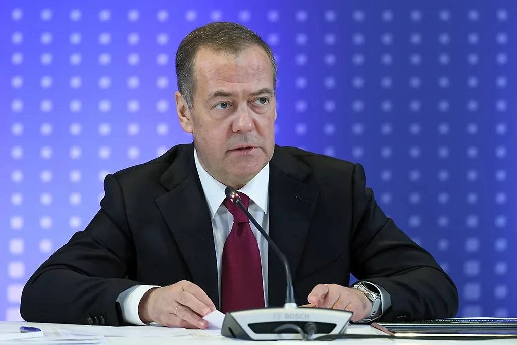 Медведев перечислил основные требования России для заключения мира с Украиной