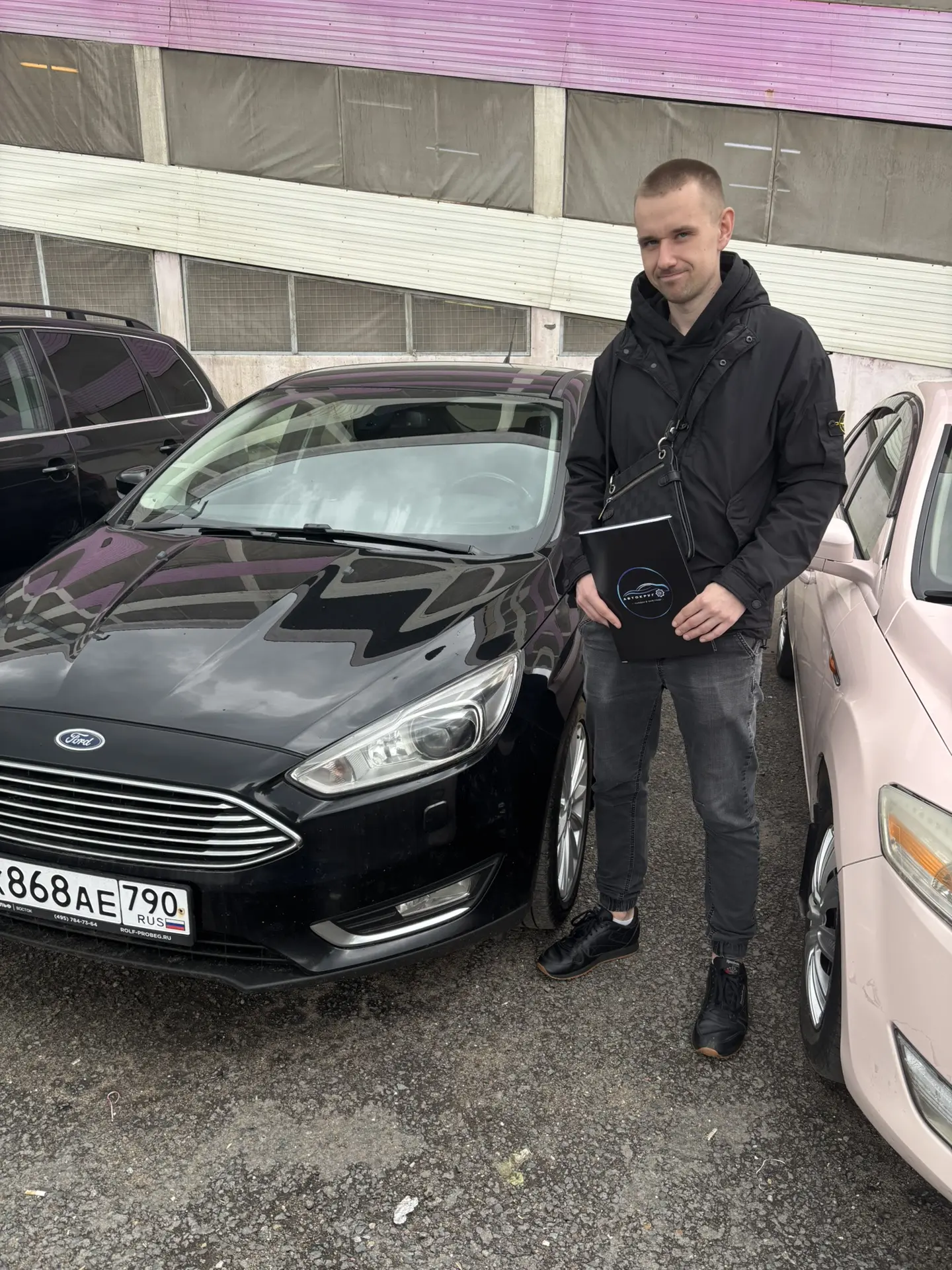 + 1 довольный постоянный клиент 💚
Ford Focus III Рестайлинг продан!

Александр из Москвы забирает а