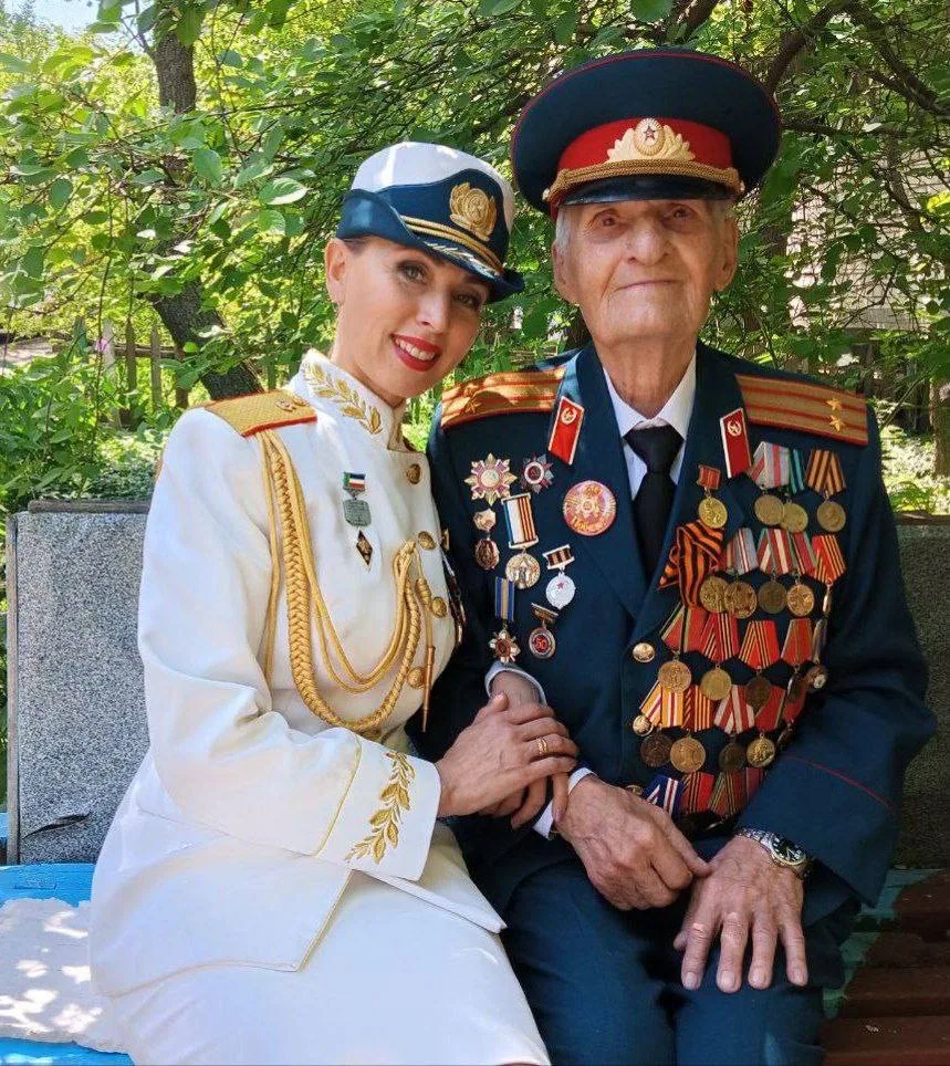С праздником Великой Победы, дорогие друзья!