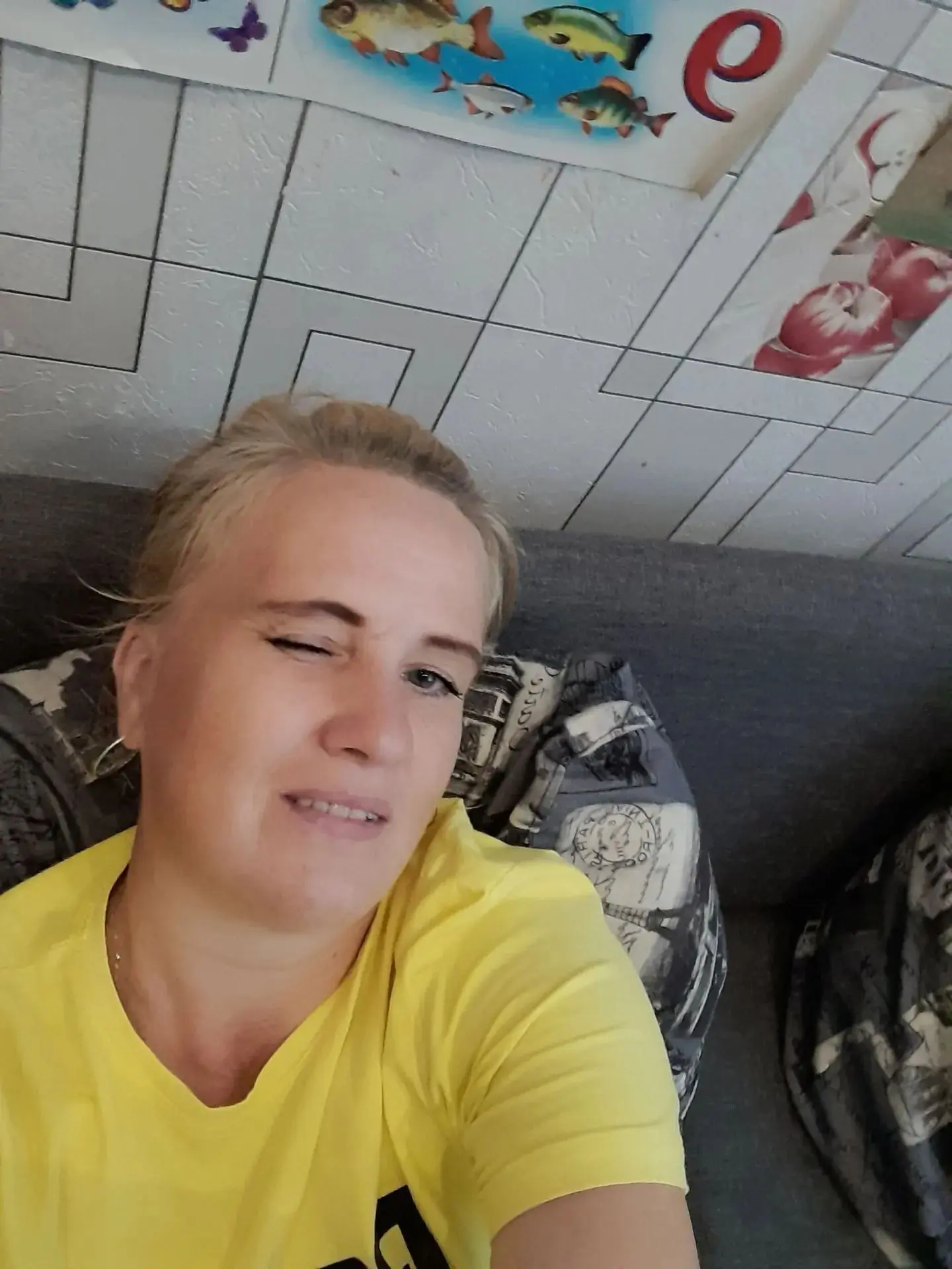Всем привет, меня зовут Елена! Я живу в Ленобласти. 

Я не шеф-повар и не эксперт по идеальной жизни