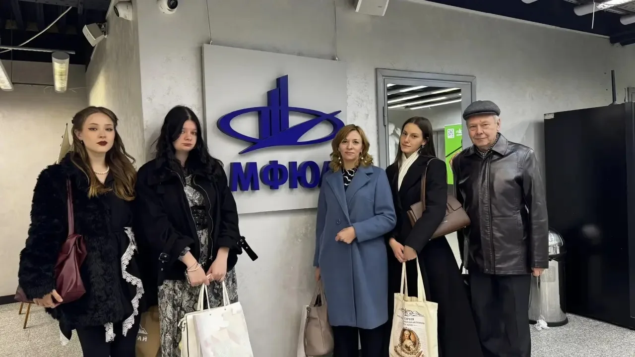 Сегодня представители экономического факультета — профессор Бруз В.В., доцент Валова Ю....