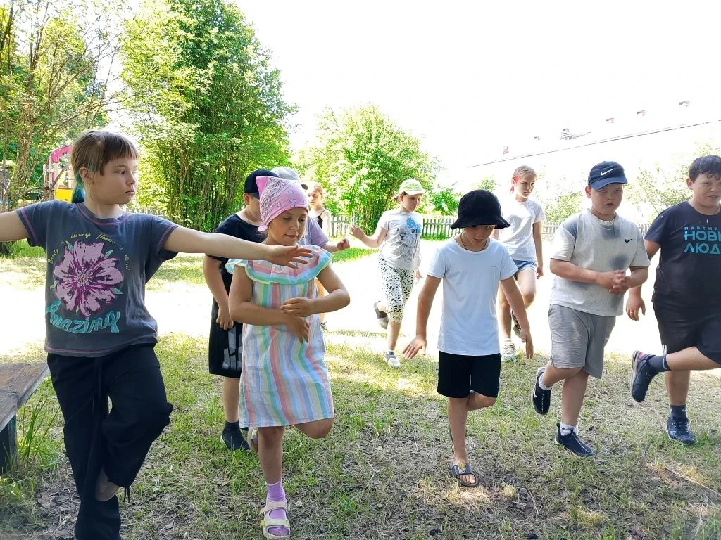 ☀Сегодня в лагере «Солнышко» (деревни Лаврово) прошёл тематический день, посвящённый правилам дорожн