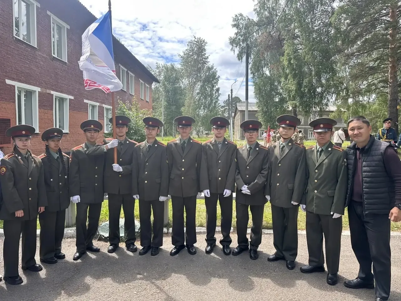 С 22 июня по 24 июня наша команда гимназии "Булат" принимает участие на региональном этапе военно-па