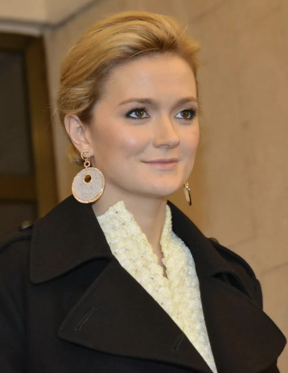 😳Надежда Михалкова тайно вышла замуж и родила дочь от губернатора ХМАО Руслана Кухарука