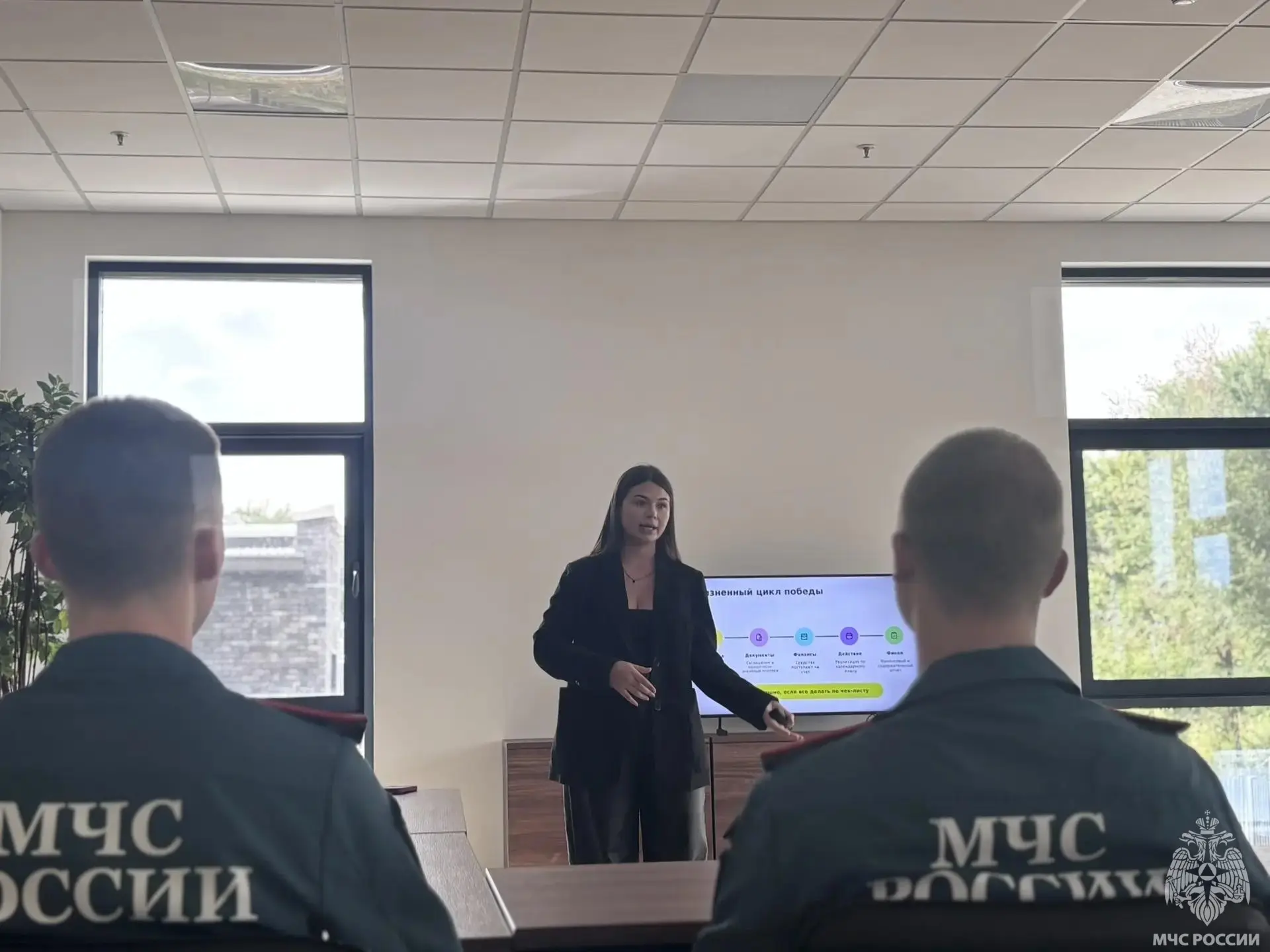 Курсанты Донецкого института ГПС МЧС России осваивают грантовое проектирование
