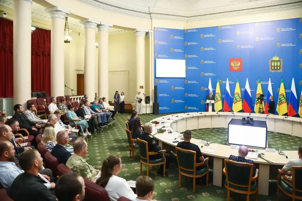 Встретился сегодня с участниками наших волонтерских движений, чтобы сказать слова искренней благодар