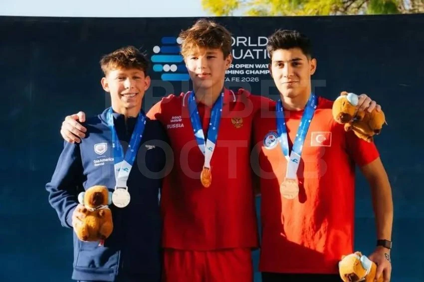 🥇 Ростовчанин Алан Носов взял золото чемпионата мира по плаванию на открытой воде!