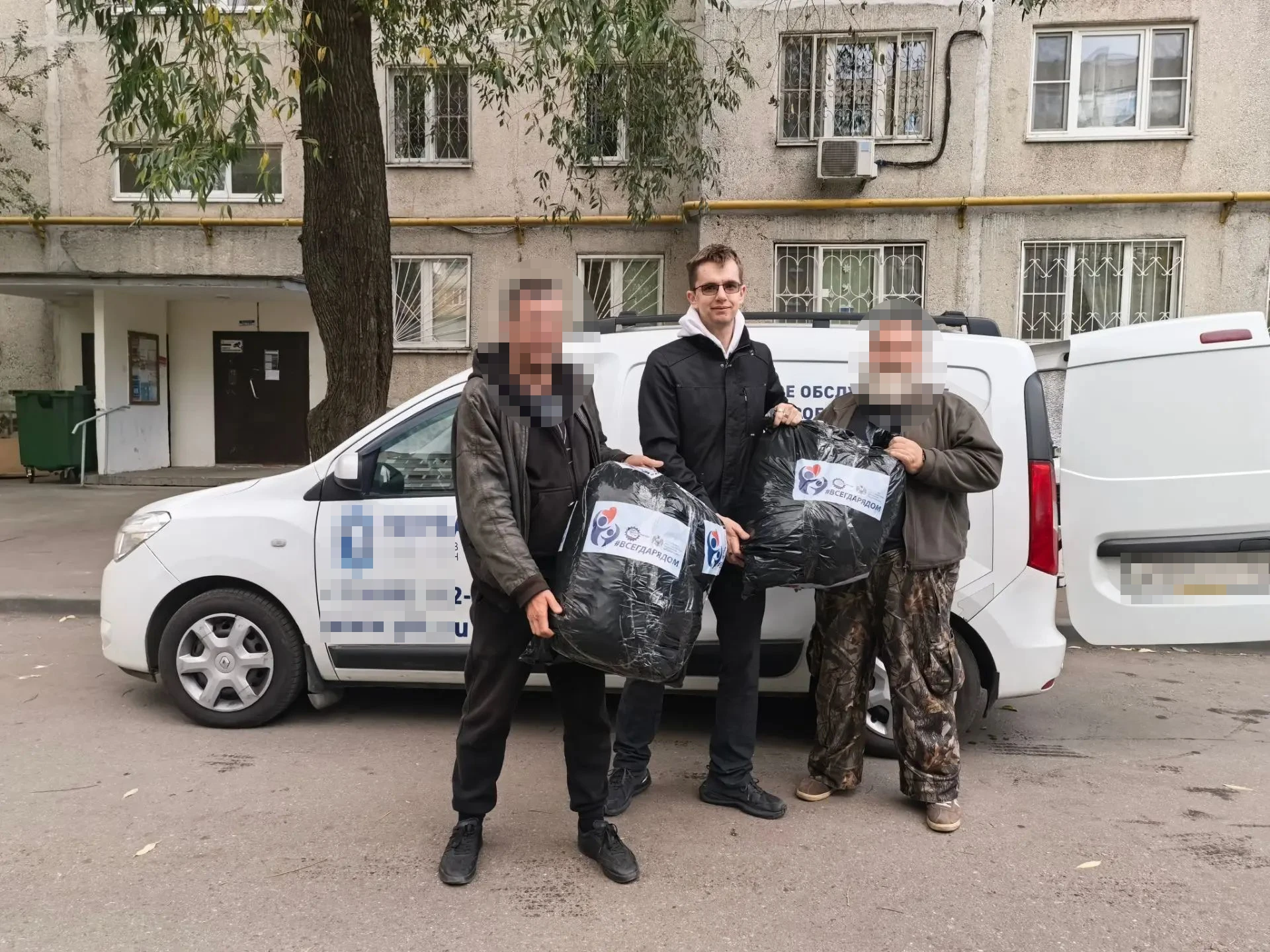 Машиностроители Реутова передали на фронт тысячу медкостюмов и более 100 маскировочных ...