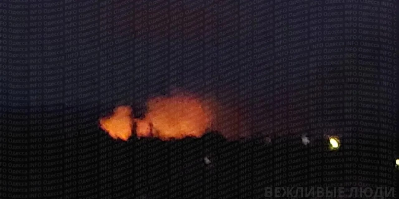 💥 О прилёте и пожаре в Одессе пишут местные ТГ-каналы