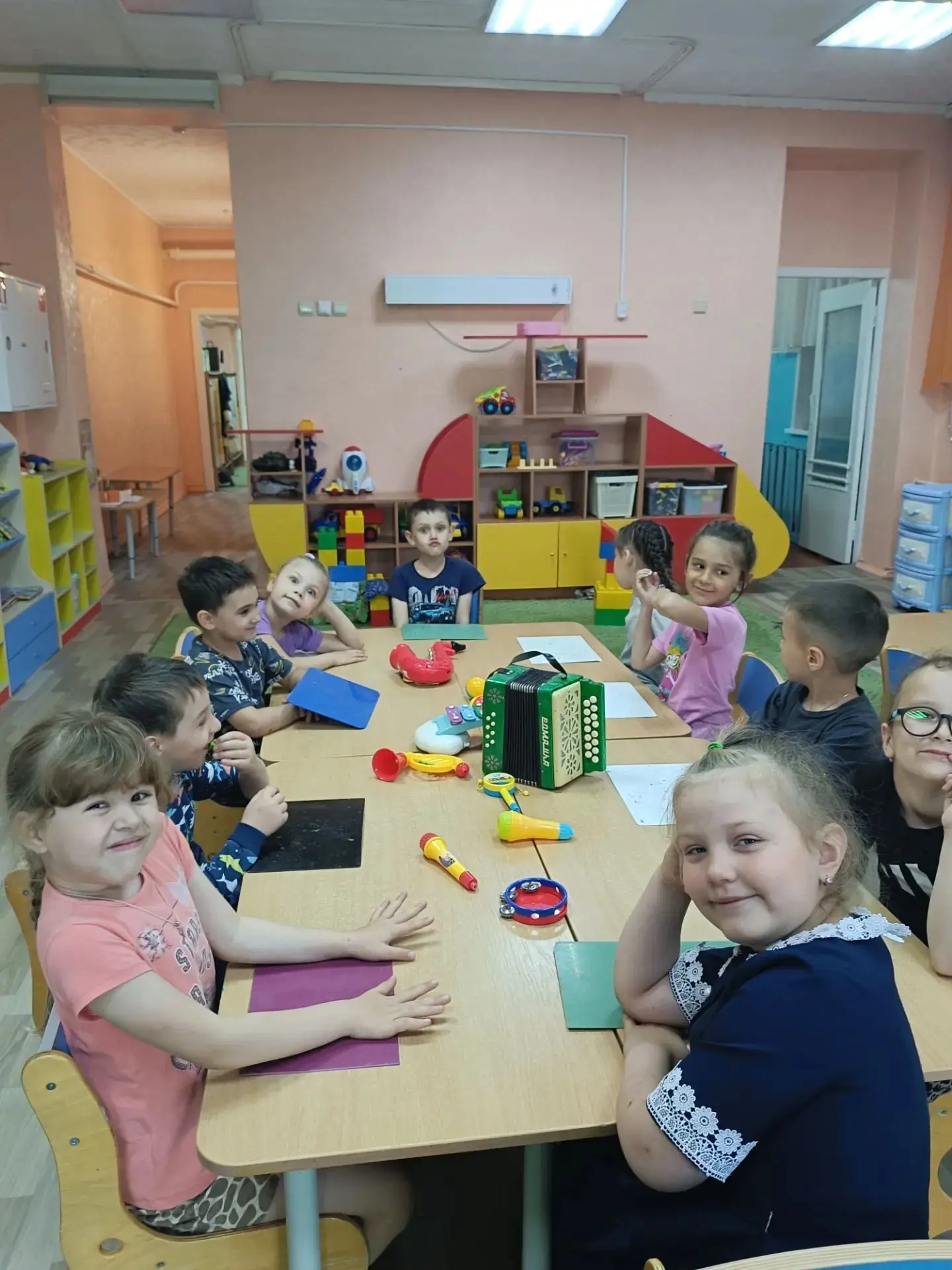 🎼День Музыки: праздник звуков, песен и творчества! 🎶
Сегодня у нас царила настоящая музыкальная ат